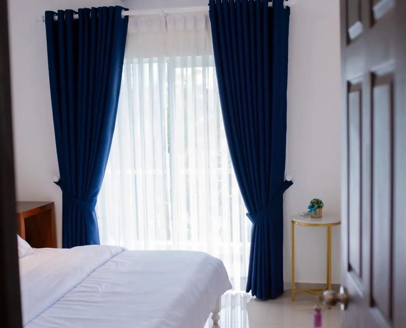 Santorini 2Br Resort Apt - Negombo Beach & Airport Apartment