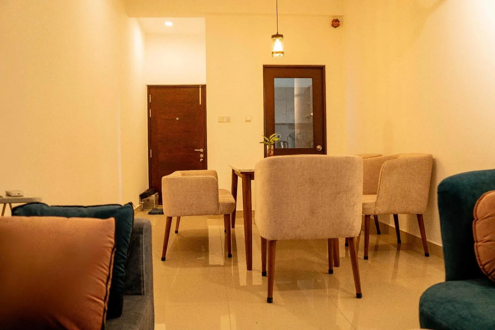 Santorini 2Br Resort Apt - Negombo Beach & Airport Apartment